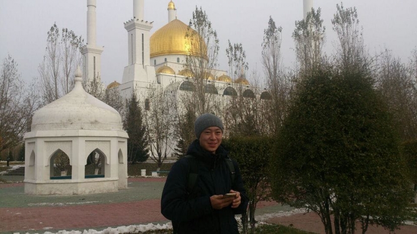 Мальчик из Баянаульской глубинки построил дамбу для спасения сельского пруда