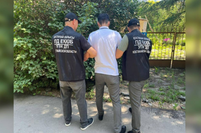 Студент распространял «синтетику» и марихуану в Костанае