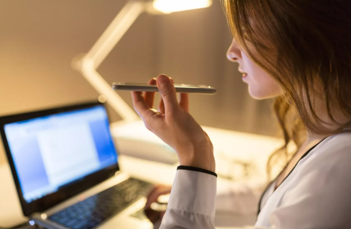 Голосовой статус появился в WhatsApp