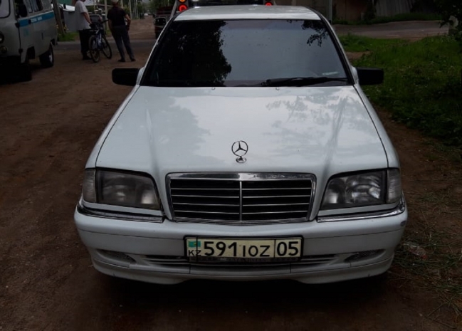 Несовершеннолетний за рулем сбил ребенка в Алматы