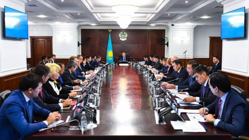 Бакытжан Сагинтаев провел встречу с руководителями банков второго уровня