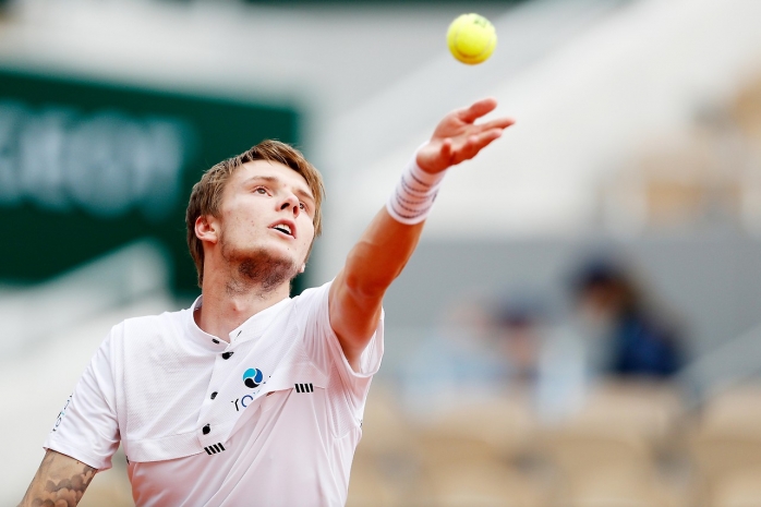 Александр Бублик потерпел поражение во встрече с Хубертом Хуркачей