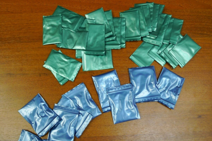 Два подростка распространяли наркотики в Шымкенте