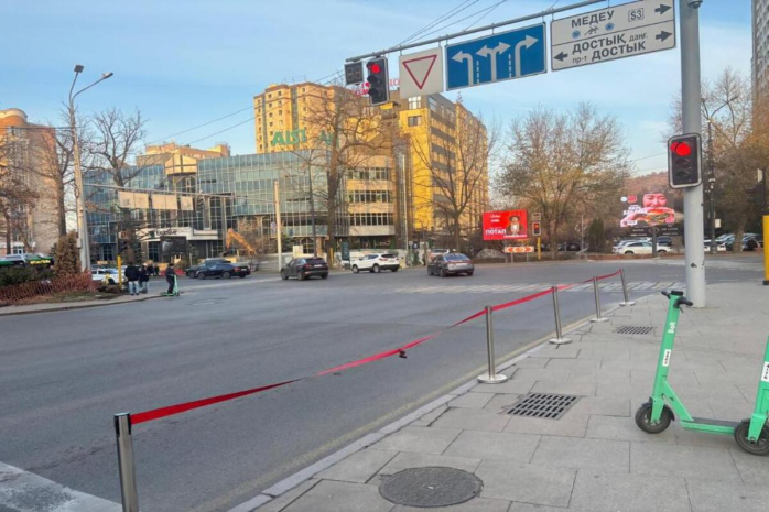 В Алматы изменена схема движения на перекрестке проспекта Достык и улицы Жолдасбекова