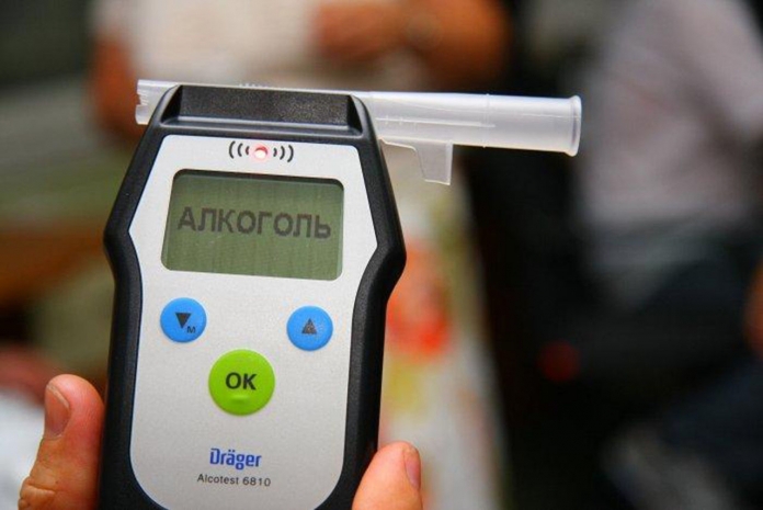 Обновленные правила проверки водителей на опьянение разъяснили в МВД