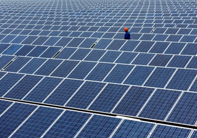 «Ренова» построила первую солнечную электростанцию в ЮАР