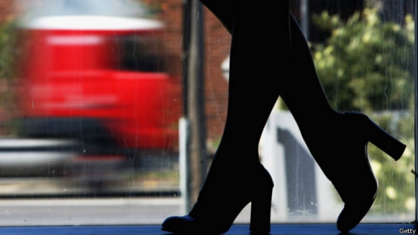 Почему мужчины готовы платить за секс?