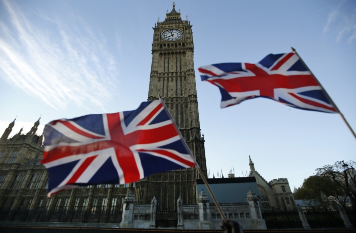 Британцы перестали общаться из-за страха изоляции