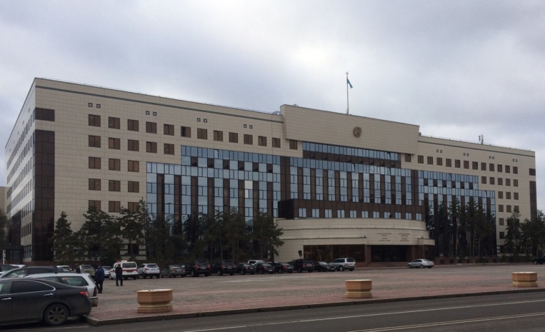 Отправить на дистанционную работу сотрудников порекомендовал аким нур-Султана