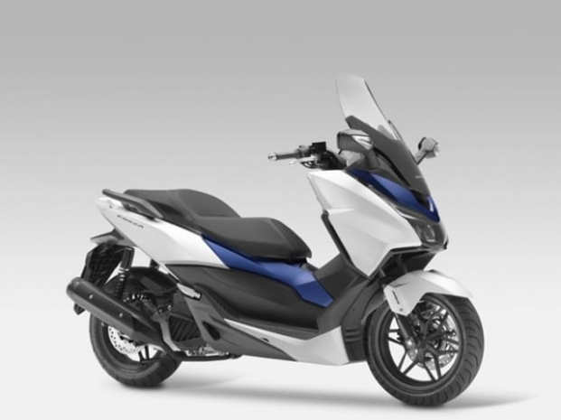 Новый скутер Forza 125 от Honda