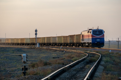 45 специальных противоразмывных поездов готовят в Казахстане на случай паводков