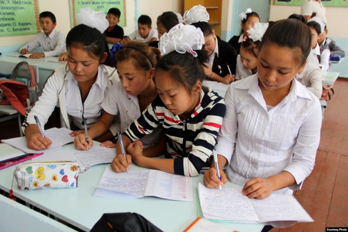 Алтай Кульгинов объяснил, почему не хватает школьных мест в Нур-Султане