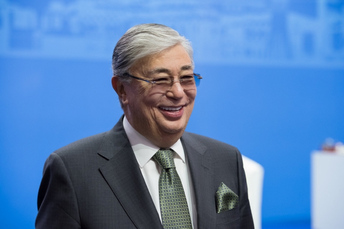 Это не инструмент для выборов — депутаты об активности Токаева в соцсетях