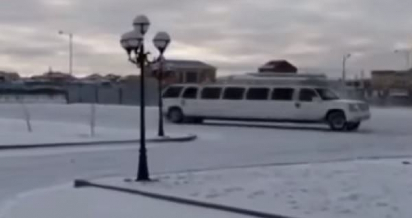 Очередной незаконный дрифт на площади города (ВИДЕО)