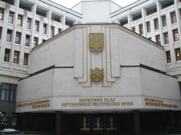 Стало известно, кто захватил парламент Крыма. Видео