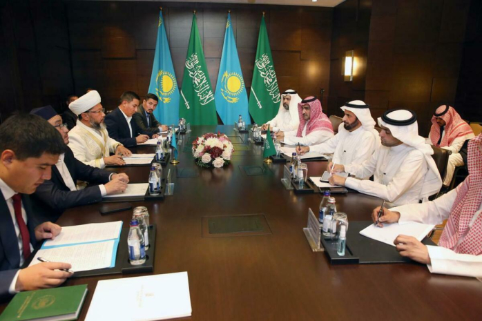 Казахстанским паломникам обещают поддержку во время хаджа и умры