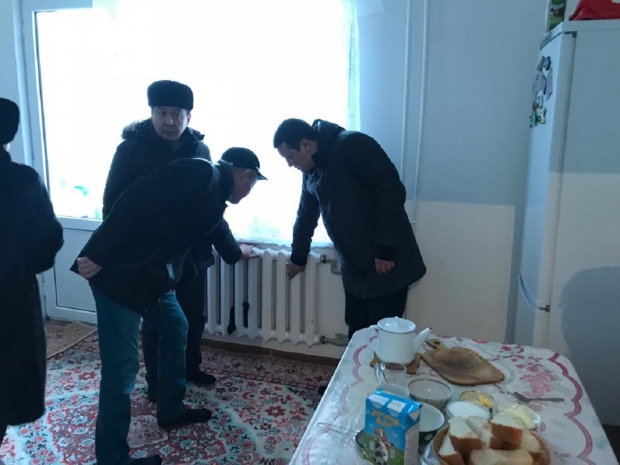 Подача тепла в микрорайоне Алмагуль в Атырау продолжается