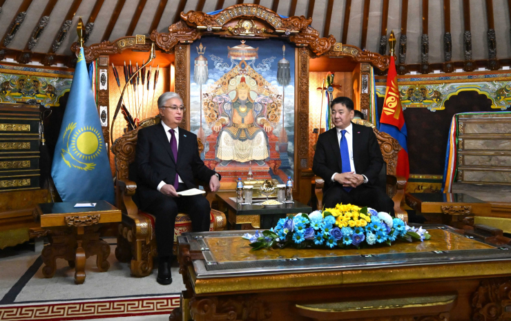 Токаев поздравил президента Монголии с праздником Наадам