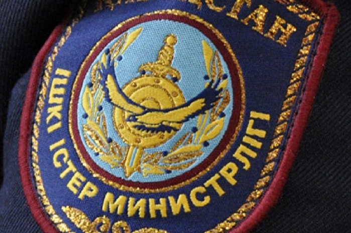 На ретивого полицейского пожаловались предприниматели Актюбинской области