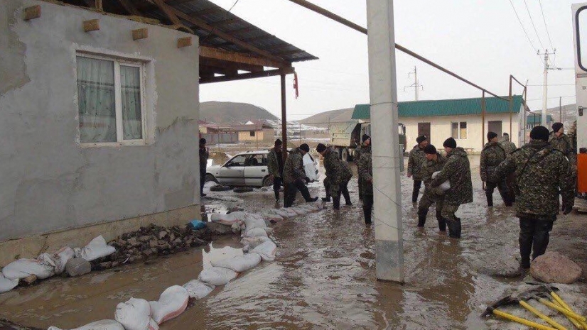В Алматинской области остается напряженной ситуация с подтоплением населенных пунктов