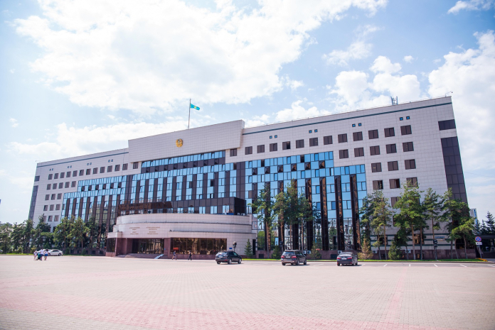 Напишу в Генпрокуратуру – в столичном акимате разгорелся скандал из-за аукциона