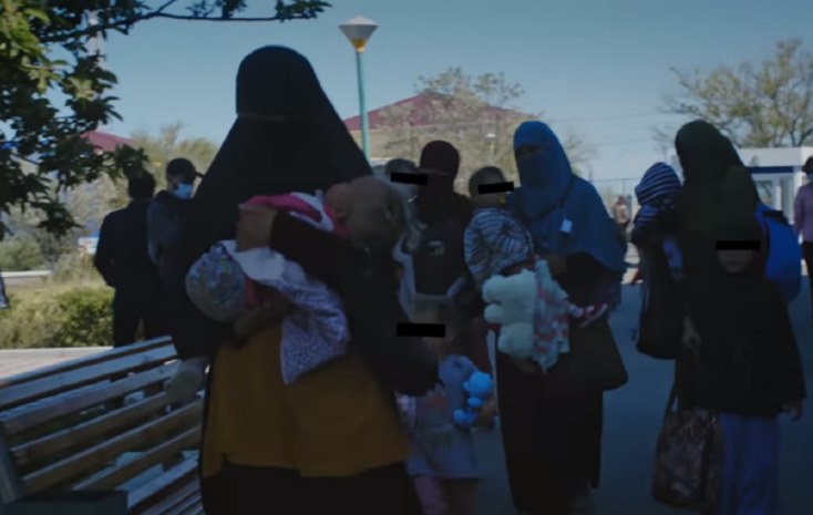 Мама скоро придет — как успокаивают привезенных из Ирака казахстанских детей