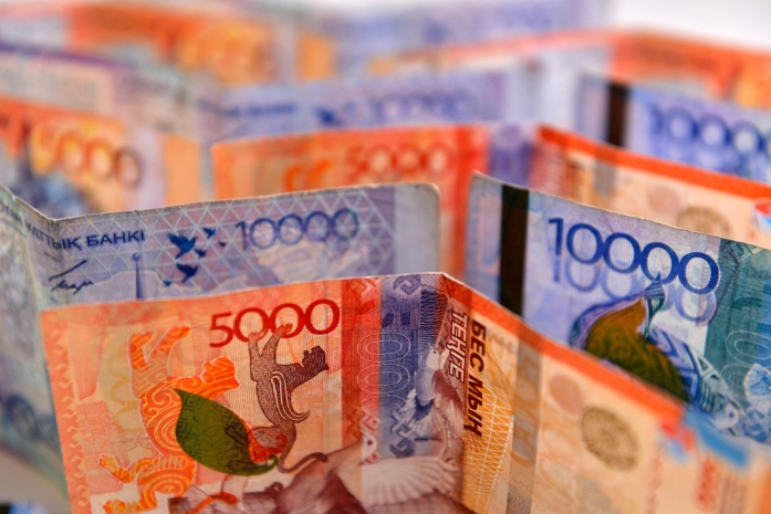 Занимавшуюся обналом преступную группу раскрыли в ЗКО