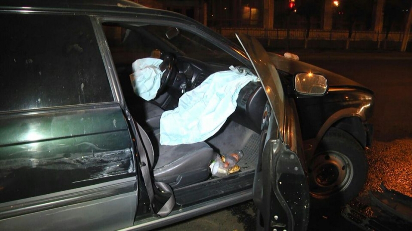 При попытке скрыться с места аварии водитель устроил массовое ДТП