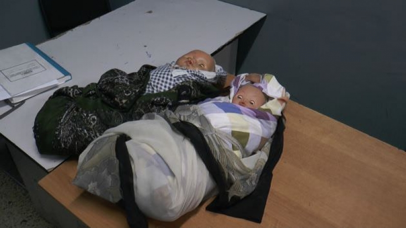 В Алматы мошенницы просили милостыню, выдавая куклу за младенца