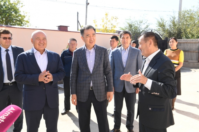 Сагинтаев проверил качество домов в Арыси, построенных за счет бюджета Алматы