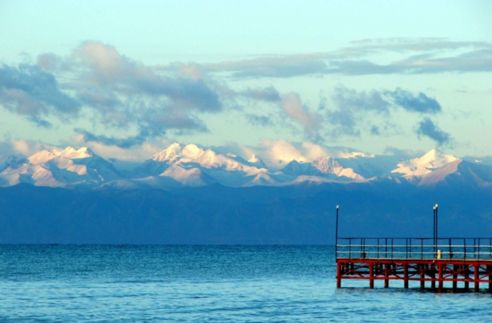 Более 20 тысяч сетей вытащили со дна Иссык-Куля