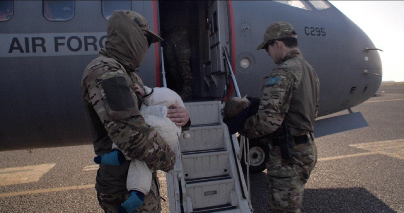 В КНБ объяснили, почему не закрыты лица детей на видео операции «Жусан»