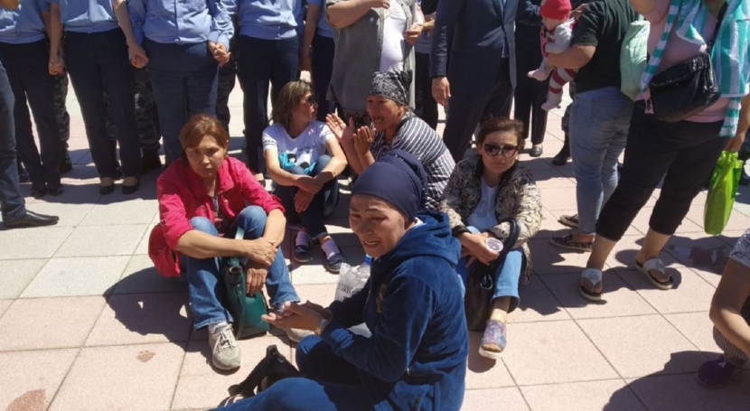 Пусть вешается — с многодетными женщинами пообщался заместитель акима Нур-Султана