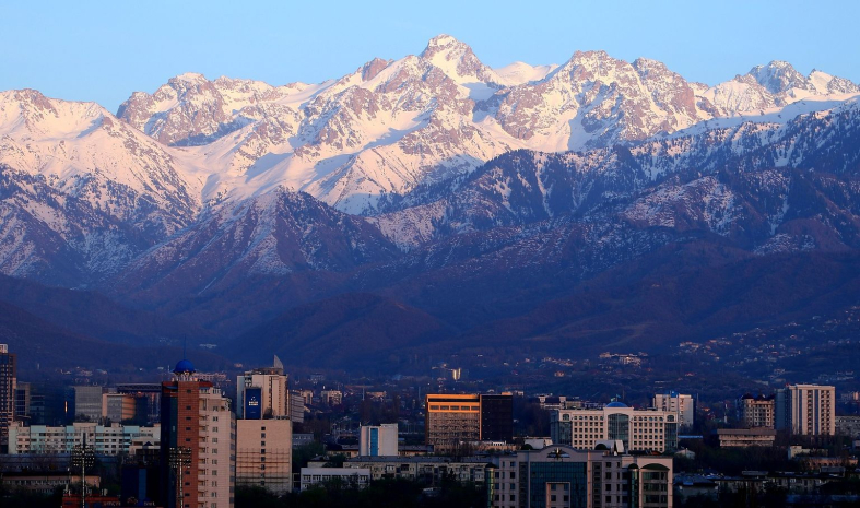 Более 150 нарушений закона выявлены при застройке горной местности Алматы