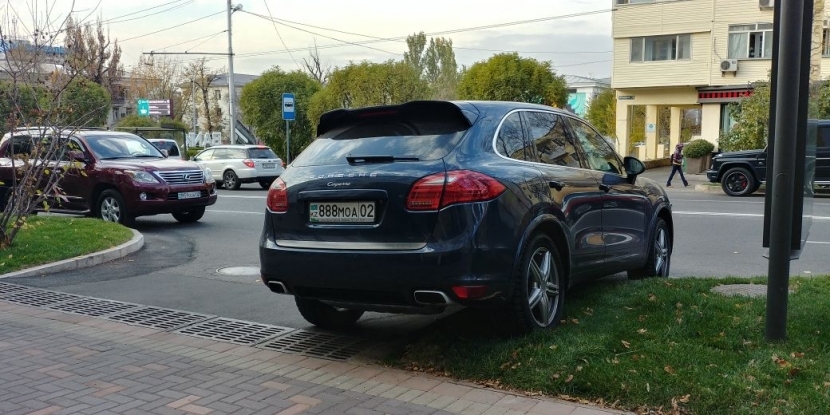 Почти 13 тысяч автолюбителей оштрафованы за неправильную парковку в Алматы