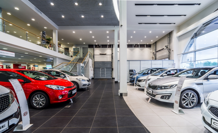 Автосалоны незаконно навязывали допуслуги клиентам в Алматы