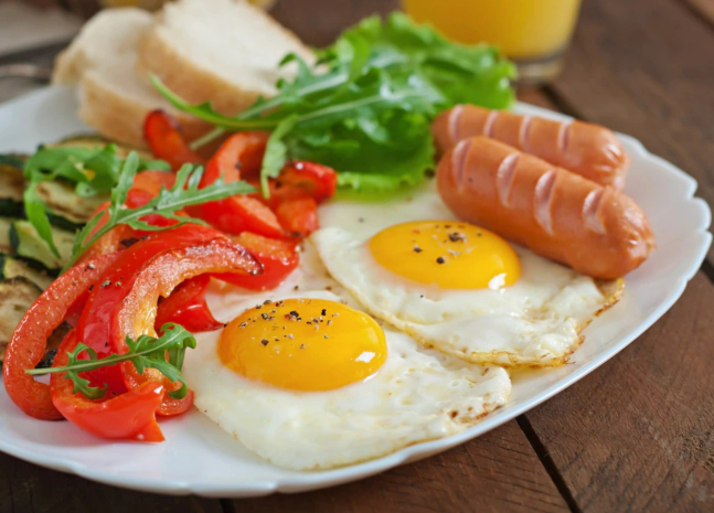 Сколько яиц можно съедать без вреда для здоровья – эндокринолог