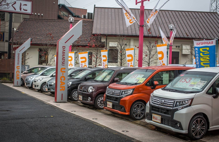 Продажи автомобилей рухнули в Японии