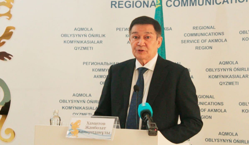 Строгий выговор получил аким Жаркаинского района