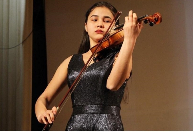Талантливая павлодарская скрипачка не может поехать на конкурс в Турцию