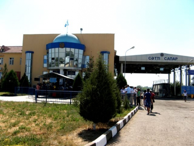 Южноказахстанские специалисты готовы бороться с лихорадкой Эбола