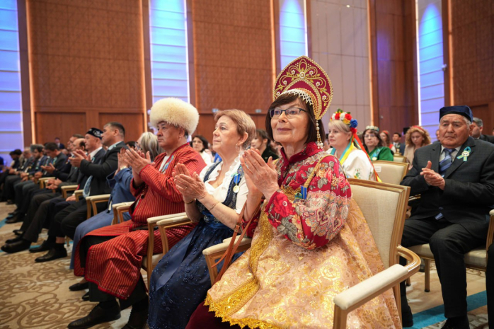 Президент поручил открыть новые Дома дружбы