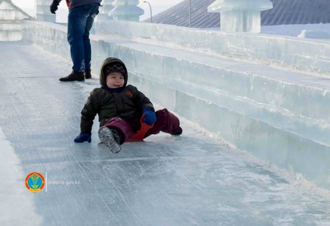 Большой каток и 16-метровая ледовая горка появятся в центре Астаны