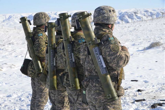 Казахстанские огнеметчики отстрелялись по целям