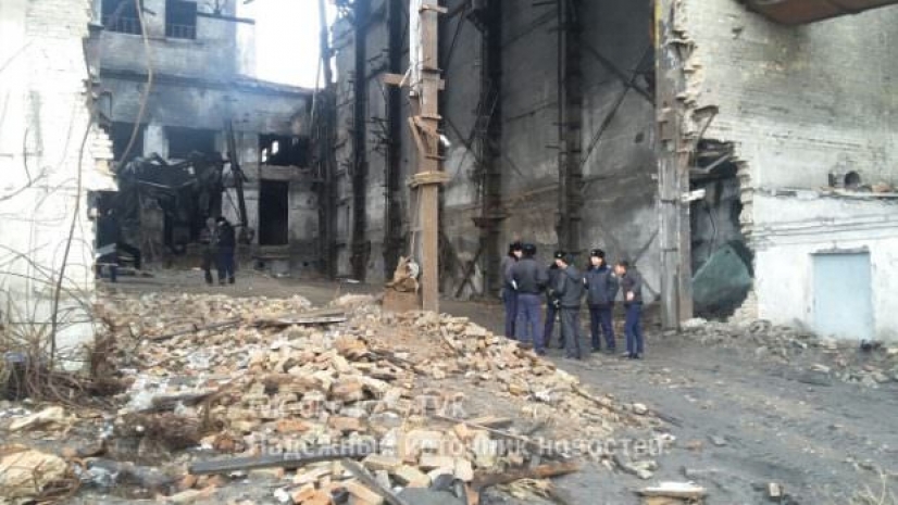 В ЮКО на территории бывшего завода нашли труп мужчины