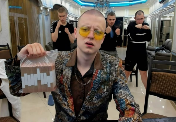 Блогер Mellstroy объявлен в розыск в Казахстане