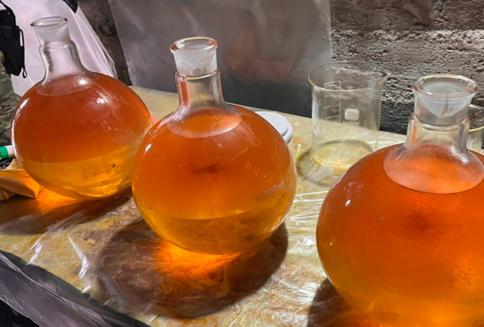 Жители Шахтинска превратили частный дом в нарколабораторию