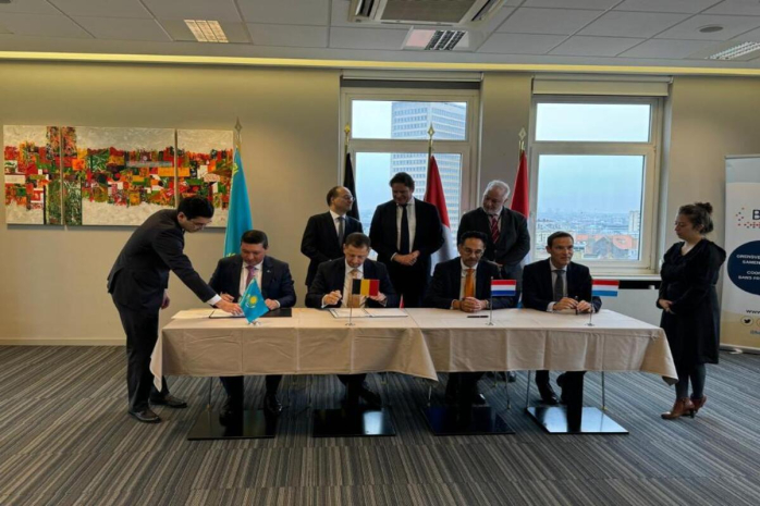 Казахстану отменили визовые требования для служебных паспортов со странами Бенилюкса