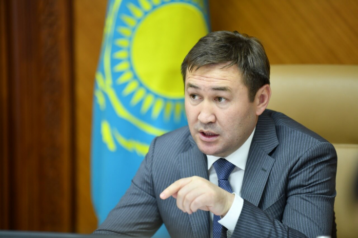 Рекламу центра Елены Малышевой демонтировали в Шымкенте