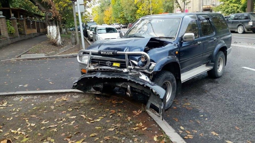 Пьяная алматинка спровоцировала ДТП в центре города